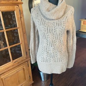 Elle light taupe sweater